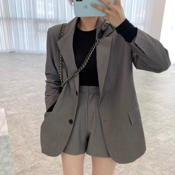 ALORA 開岔西裝外套兩件式套裝 