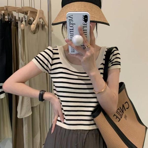 ALORA 性感方 領橫條針織上衣 