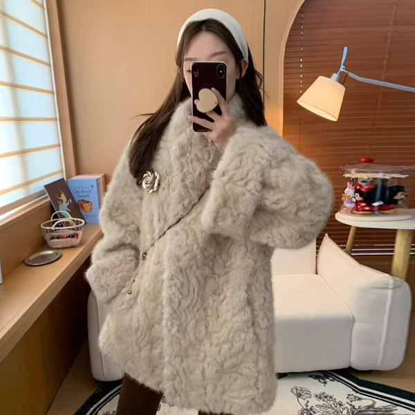 ALORA 高級感大版型環保皮草 