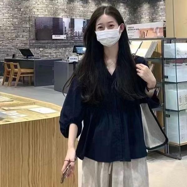 ALORA 韓系深藍泡泡袖V領上衣 