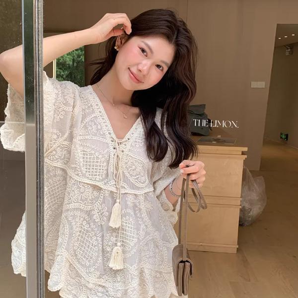 ALORA 重工刺繡蕾絲罩衫上衣 