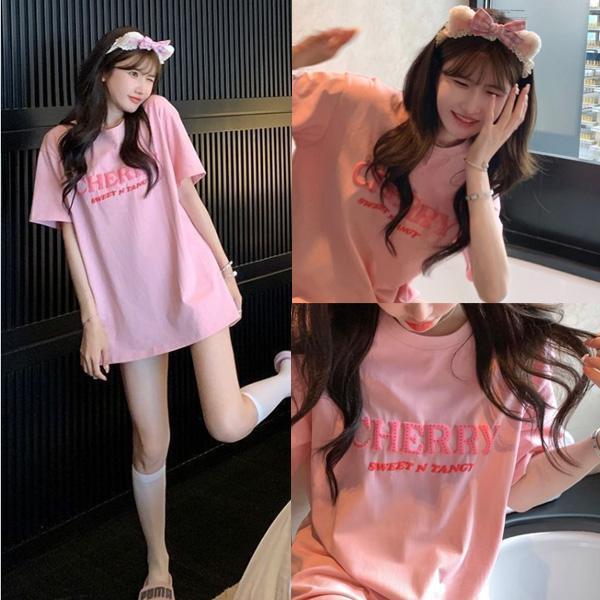 ALORA CHERRY拼貼字母短T 