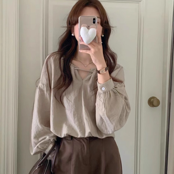 ALORA 心機一字領口棉麻上衣 