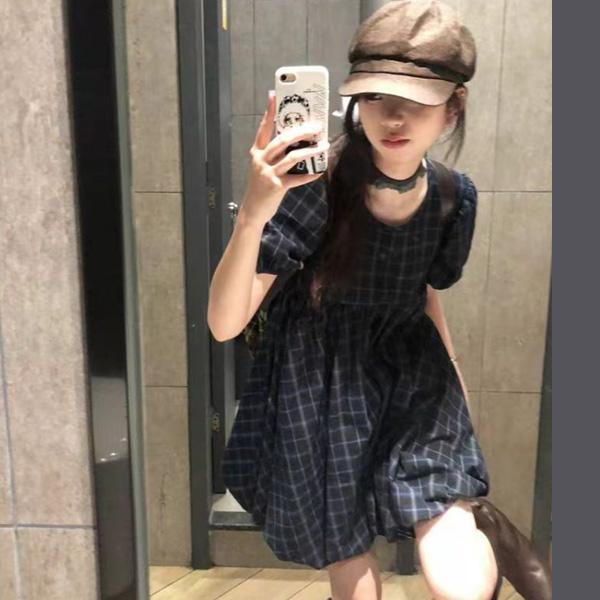 ALORA 復古格紋花苞洋裝 