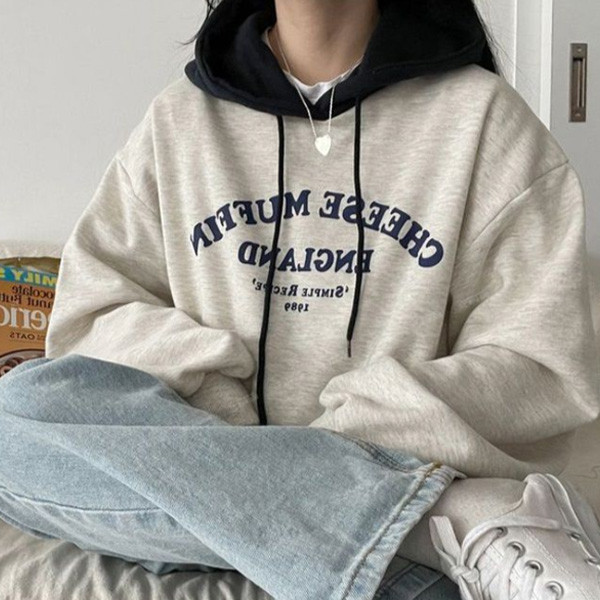 ALORA QQ字體刷毛連帽大學T 