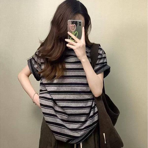 ALORA 懷舊復古配色條紋短T 