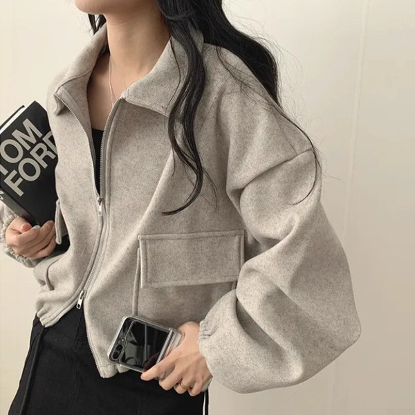 ALORA 韓系大口袋短版毛尼外套 