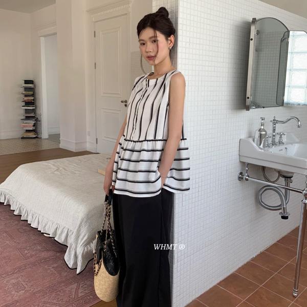 ALORA 俐落女孩直條兩件式套裝 