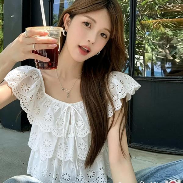 ALORA 韓劇女主蕾絲蛋糕上衣 
