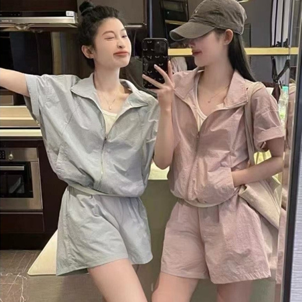 ALORA 輕薄拉鍊翻領套裝 