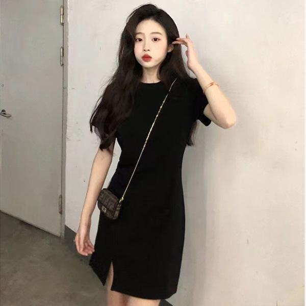 ALORA 少女氛圍側邊小開岔洋裝 