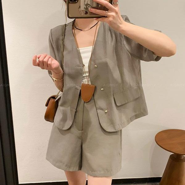 ALORA 盤釦V領西裝兩件式套裝 