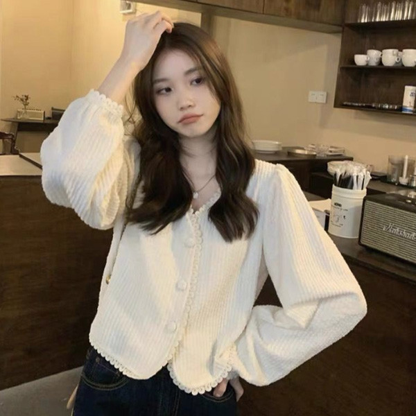 ALORA 滾花邊針織面料上衣 