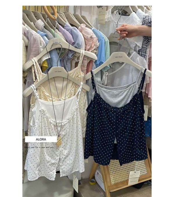 ALORA 木耳邊點點吊帶兩件式套裝 