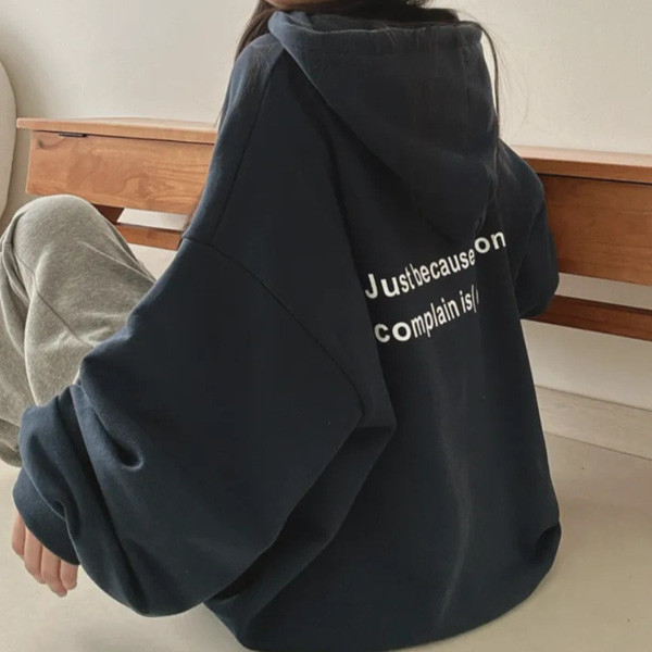 ALORA 前後兩排英文字加絨連帽衛衣 