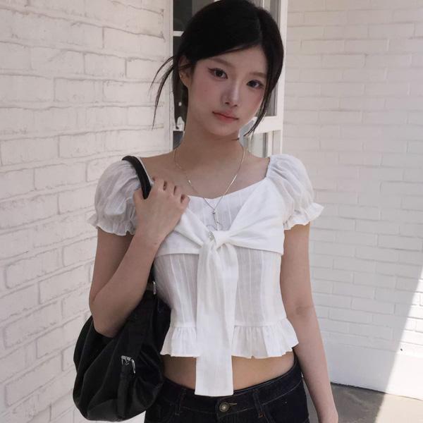 ALORA 胸前綁帶蝴蝶結上衣 