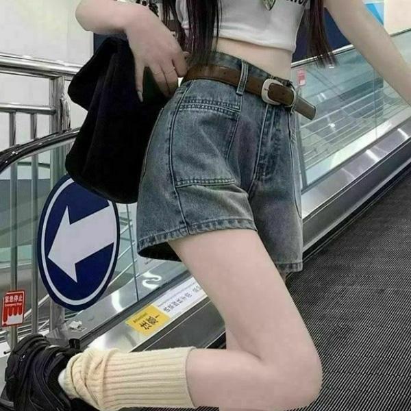 ALORA 車線口袋牛仔短褲 