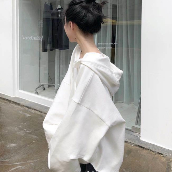 ALORA 大泡泡袖連帽長T 