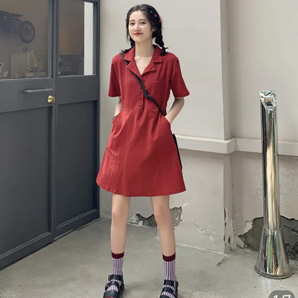 ALORA 青春洋溢小口袋棉麻洋裝 