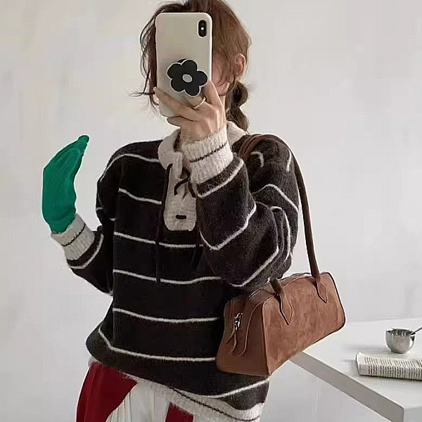 ALORA 條紋繫帶針織毛衣 