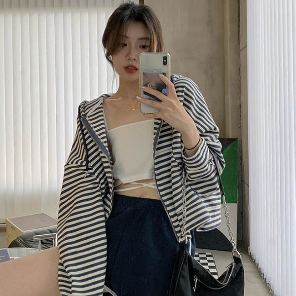 ALORA 百搭條紋連帽外套 
