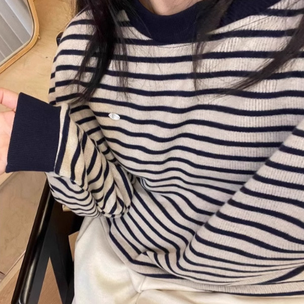 ALORA 復古藍條紋針織上衣 