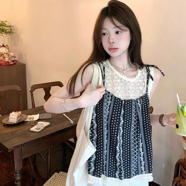 ALORA 蕾絲簍空民族風假兩件上衣 