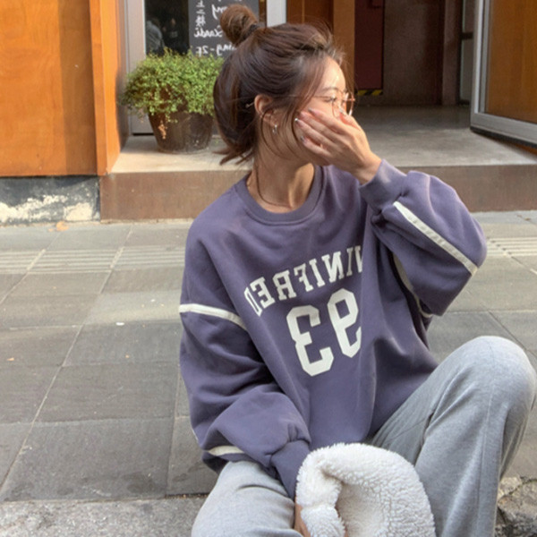 ALORA 線條數字93加絨衛衣 