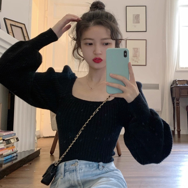 ALORA 性感方領泡泡袖針織上衣 