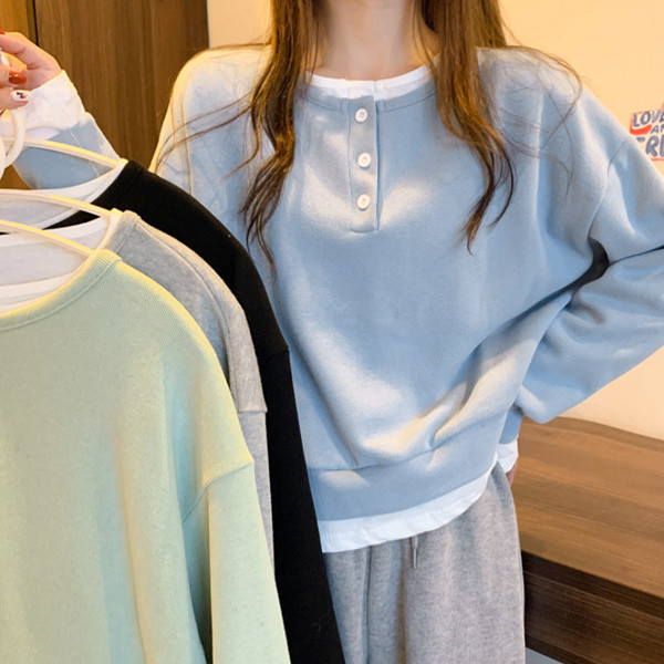 ALORA 三顆釦假兩件基礎款長T 