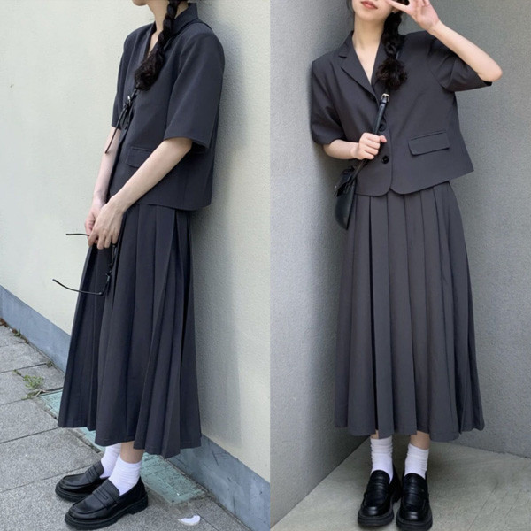 ALORA 西裝百褶裙兩件式套裝 