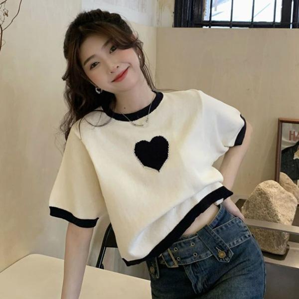 ALORA 愛心刺繡針織上衣 