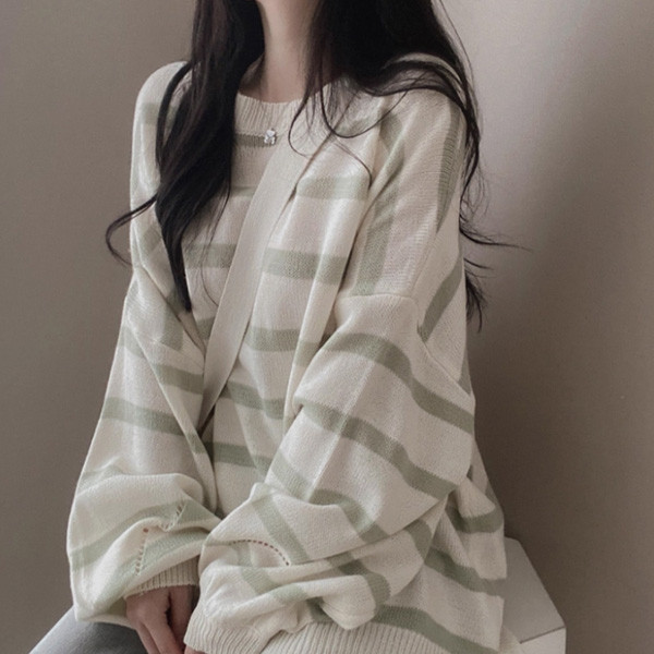 ALORA 薄款寬鬆休閒條紋針織 