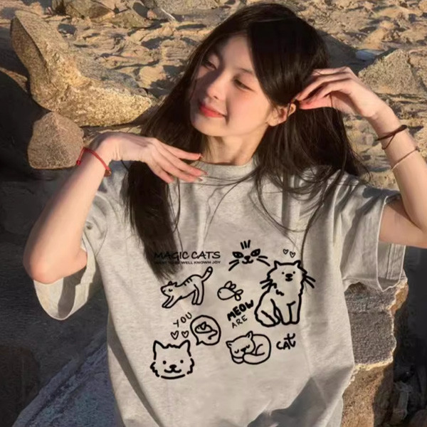 ALORA 貓咪各種pose印花短T 