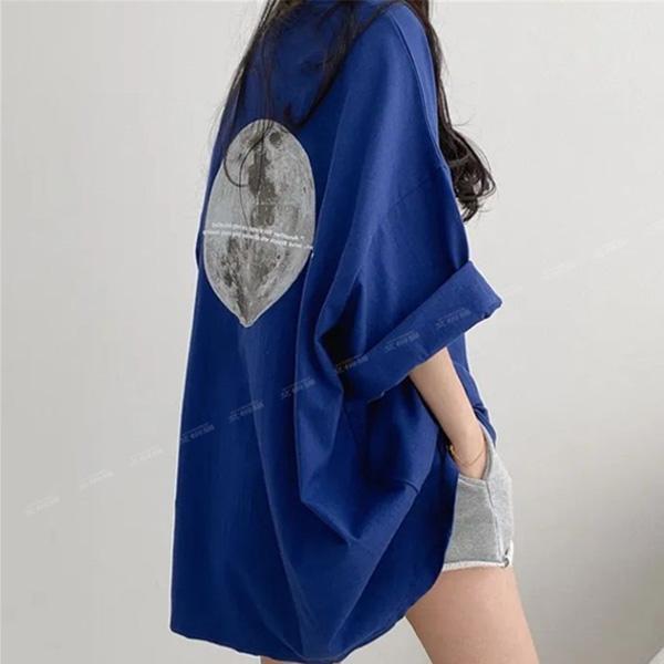 ALORA 背面月球印花短T 