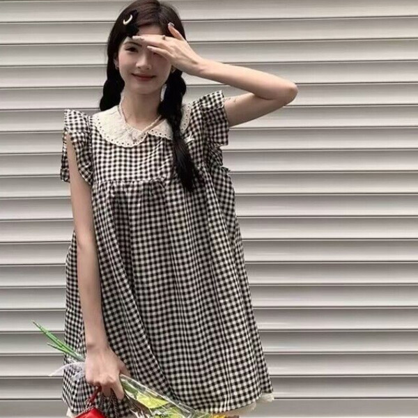 ALORA 蕾絲娃娃領格子洋裝 