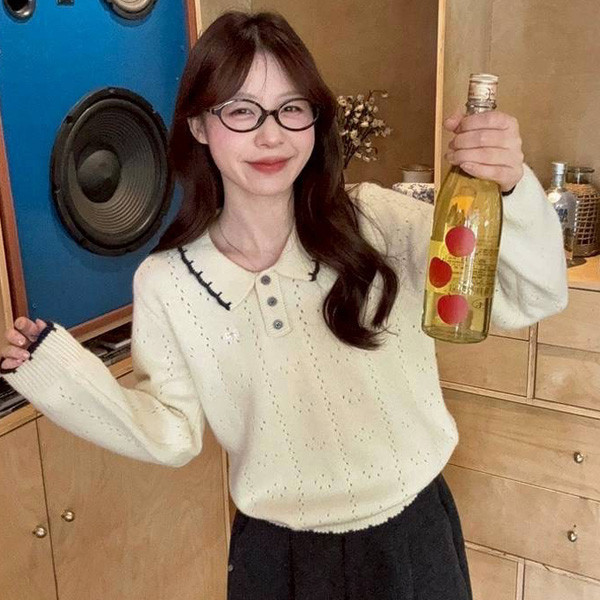 ALORA 拼色滾邊娃娃領針織上衣 