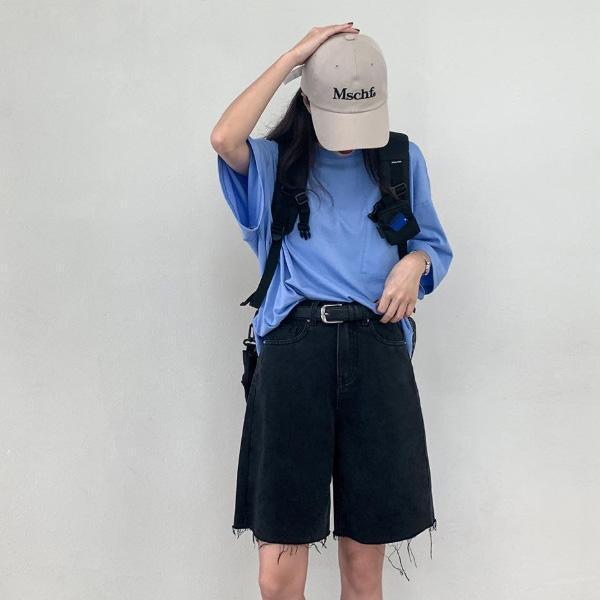 ALORA 下擺鬚鬚五分牛仔褲 