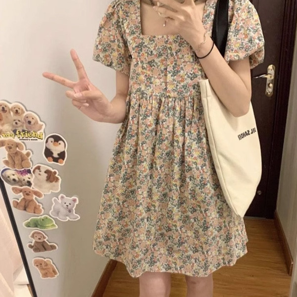 ALORA 復古女孩碎花方領洋裝 