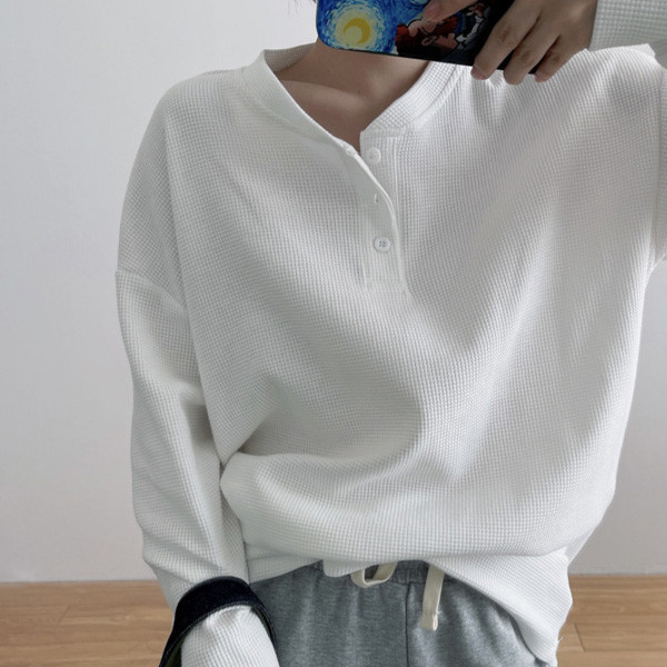 ALORA 三粒扣子華服格長T 