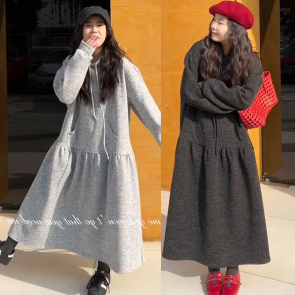 ALORA 自由隨興大版加絨連帽洋裝 