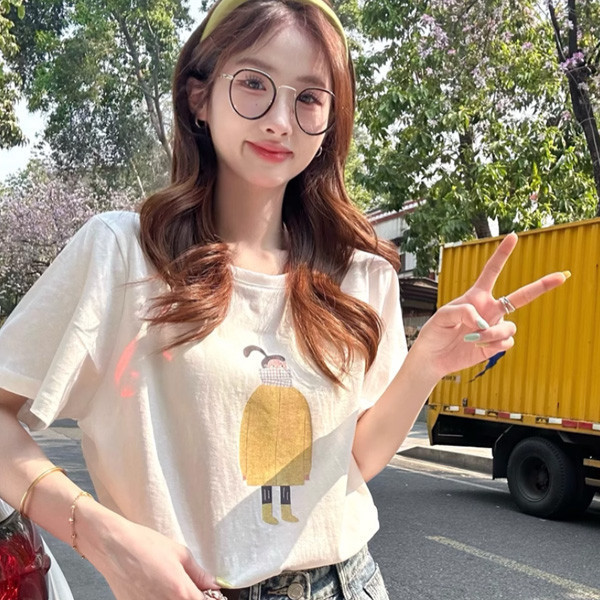 ALORA 女孩圍圍巾印花短T 