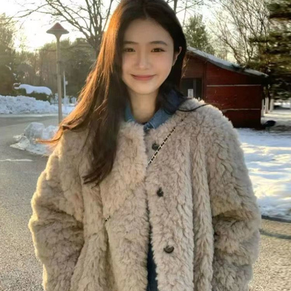 ALORA 冬季純熟羊羔毛外套 