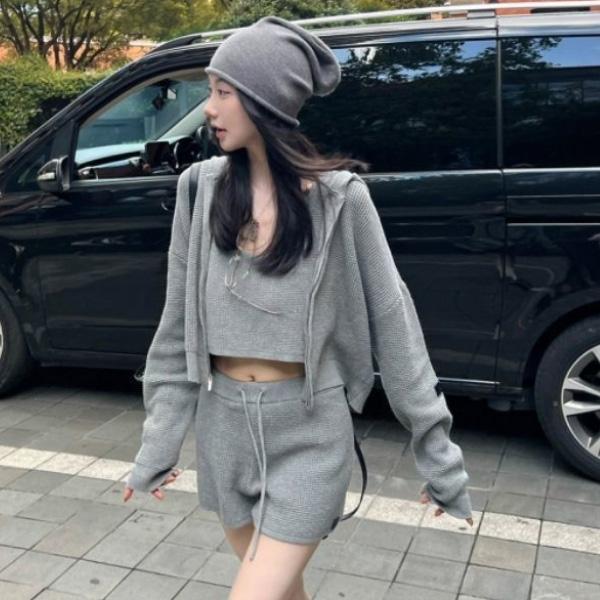 ALORA 青春洋溢針織三件式套裝 