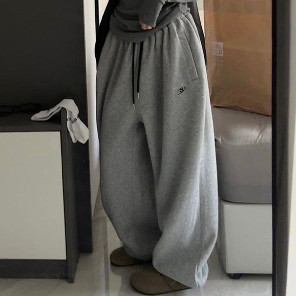 ALORA 小標籤加絨休閒長褲 