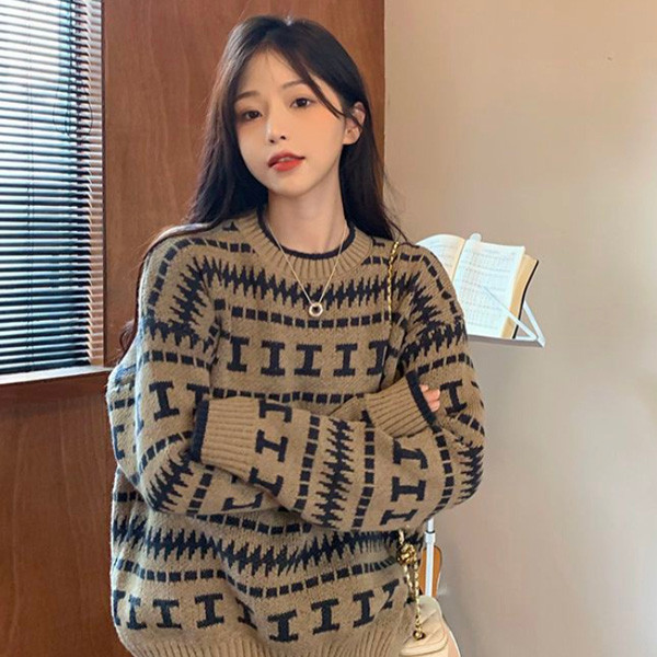 ALORA 黑色圖形杏色針織毛衣 