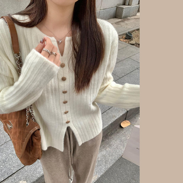 ALORA 美美假開扣針織上衣 