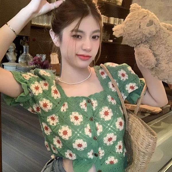 ALORA 可愛滿版小花朵針織上衣 