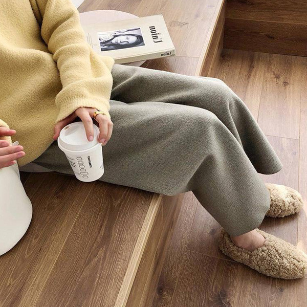 ALORA 暖感微磨毛顯瘦奶奶褲 