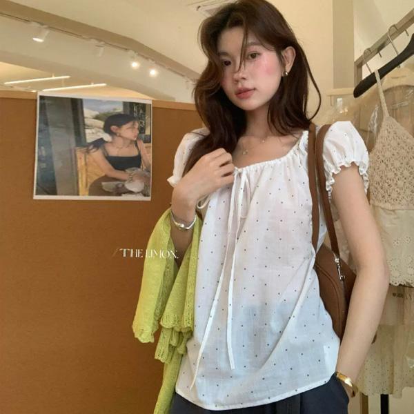 ALORA 初戀系綁帶點點上衣 